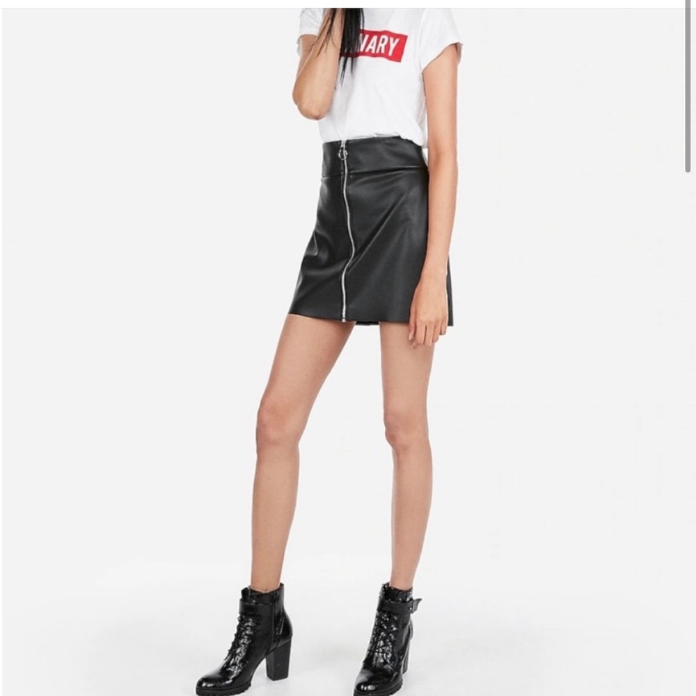 Express high wasted Leather zipper skirt NWT